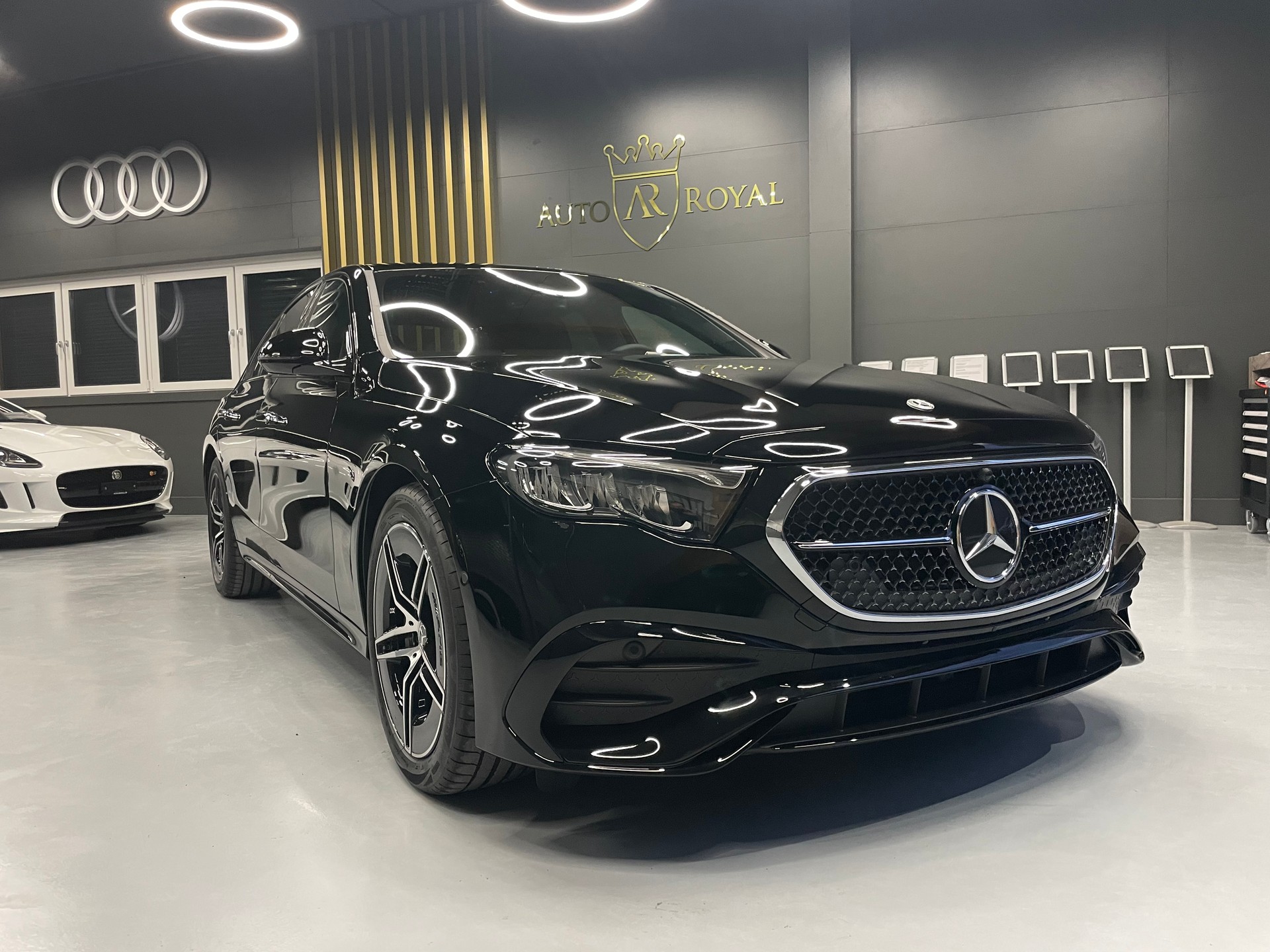 MERCEDES-BENZ E 220 d AMG Line 9G-Tronic