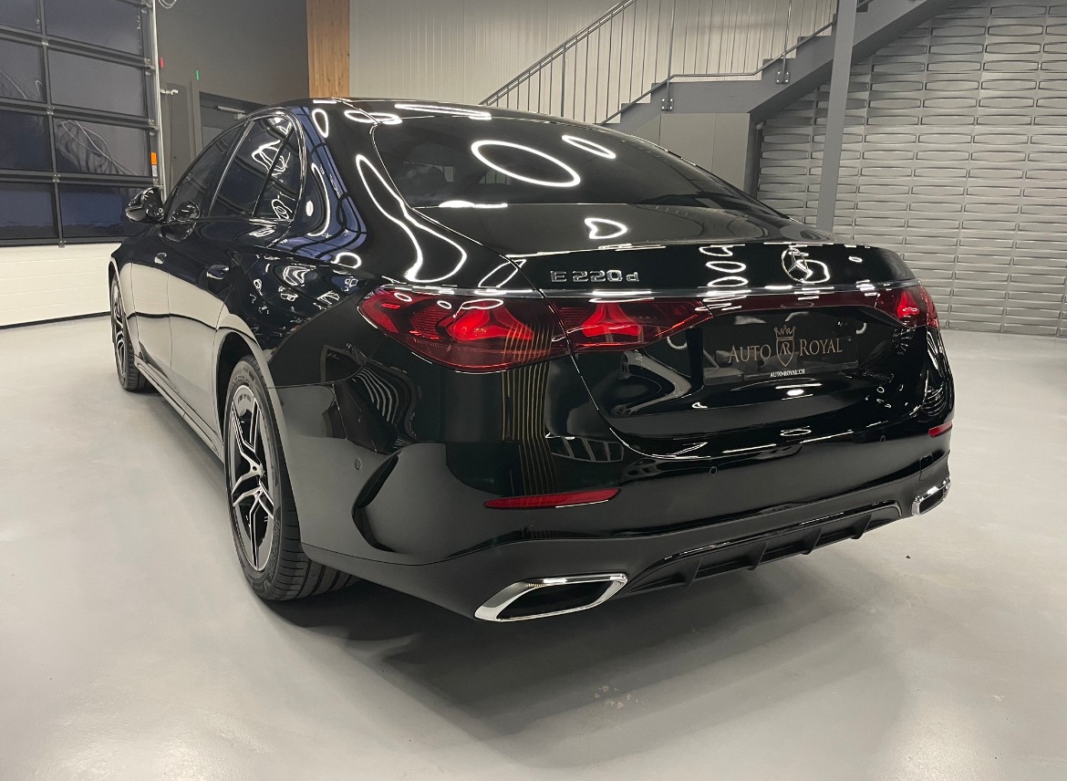 MERCEDES-BENZ E 220 d AMG Line 9G-Tronic-image-4