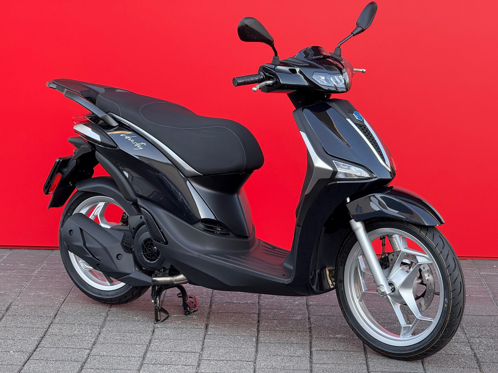 PIAGGIO Liberty 125 E5+-showroom-element-1