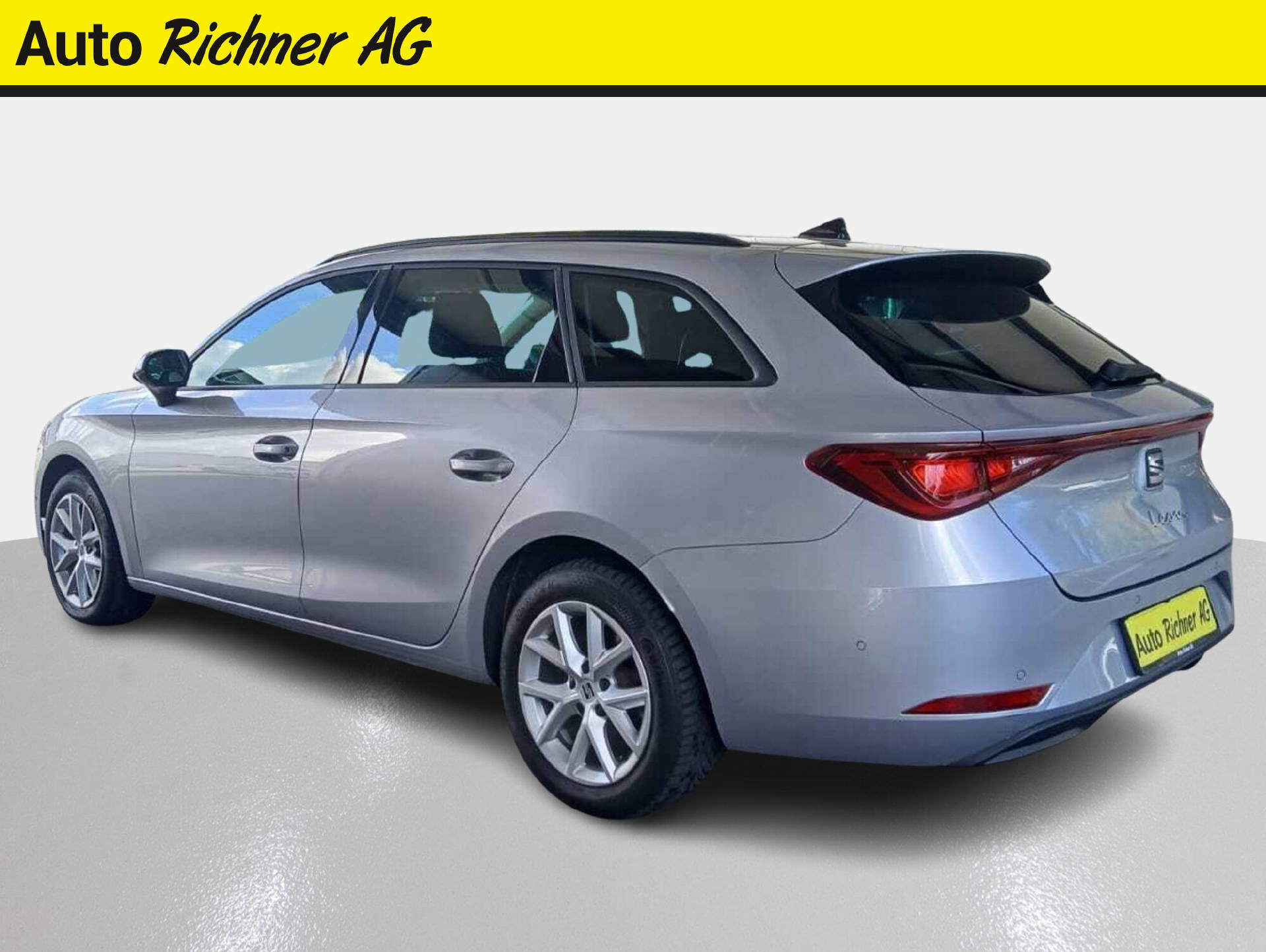 SEAT Leon ST 2.0 TDI Style 4Drive DSG-image-5