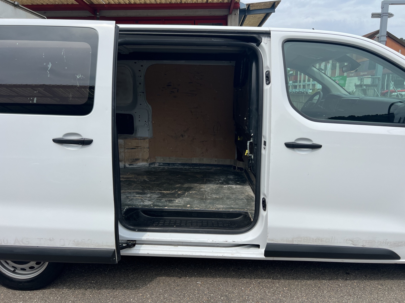 OPEL Vivaro Cargo 2.0 D Enjoy s/s L EN-image-17