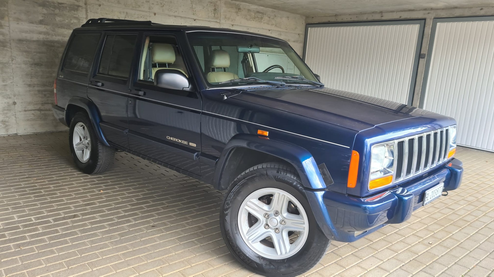 JEEP Cherokee 4.0 Limited-image-0
