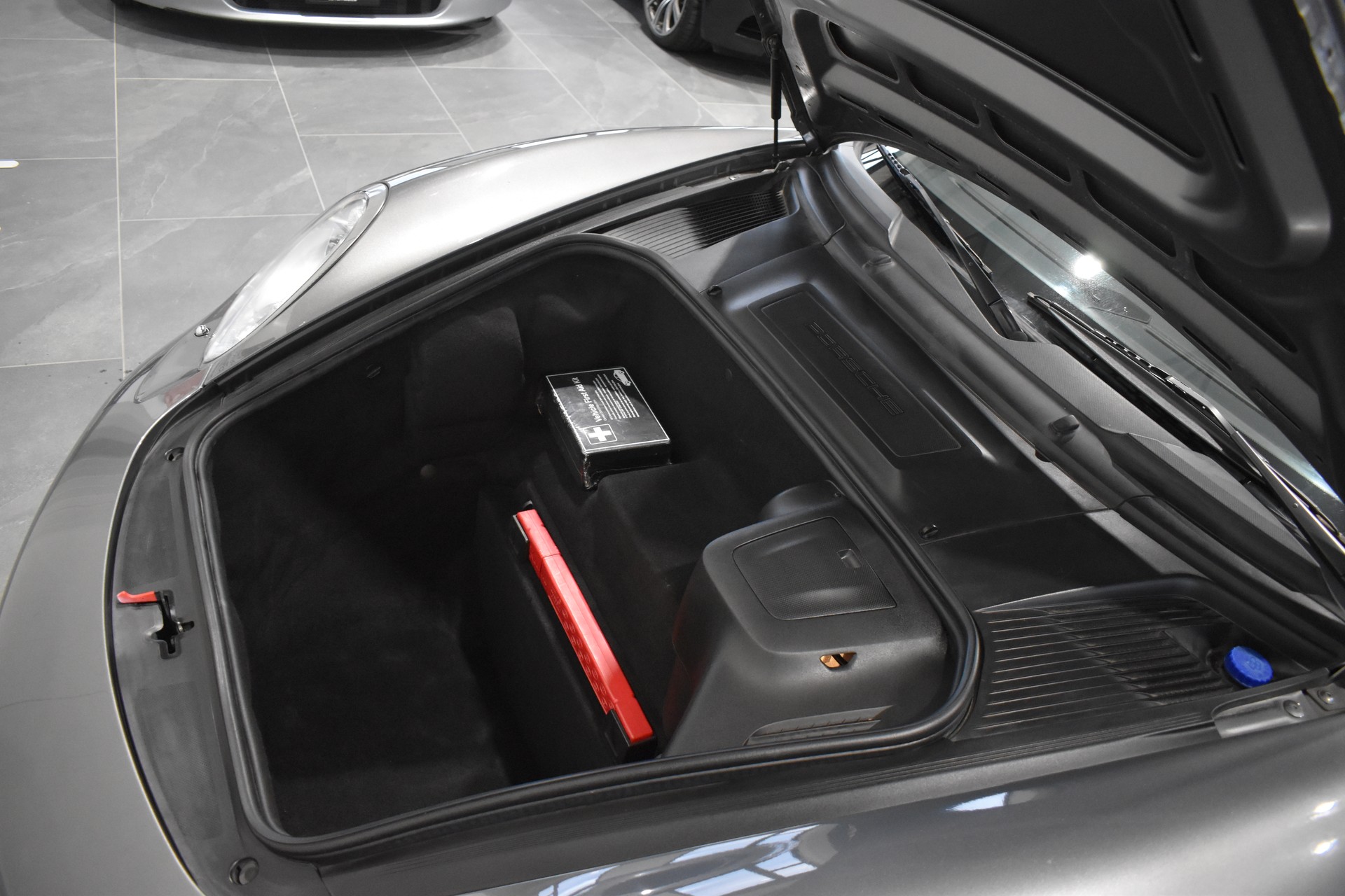 PORSCHE Cayman 2.7-image-15