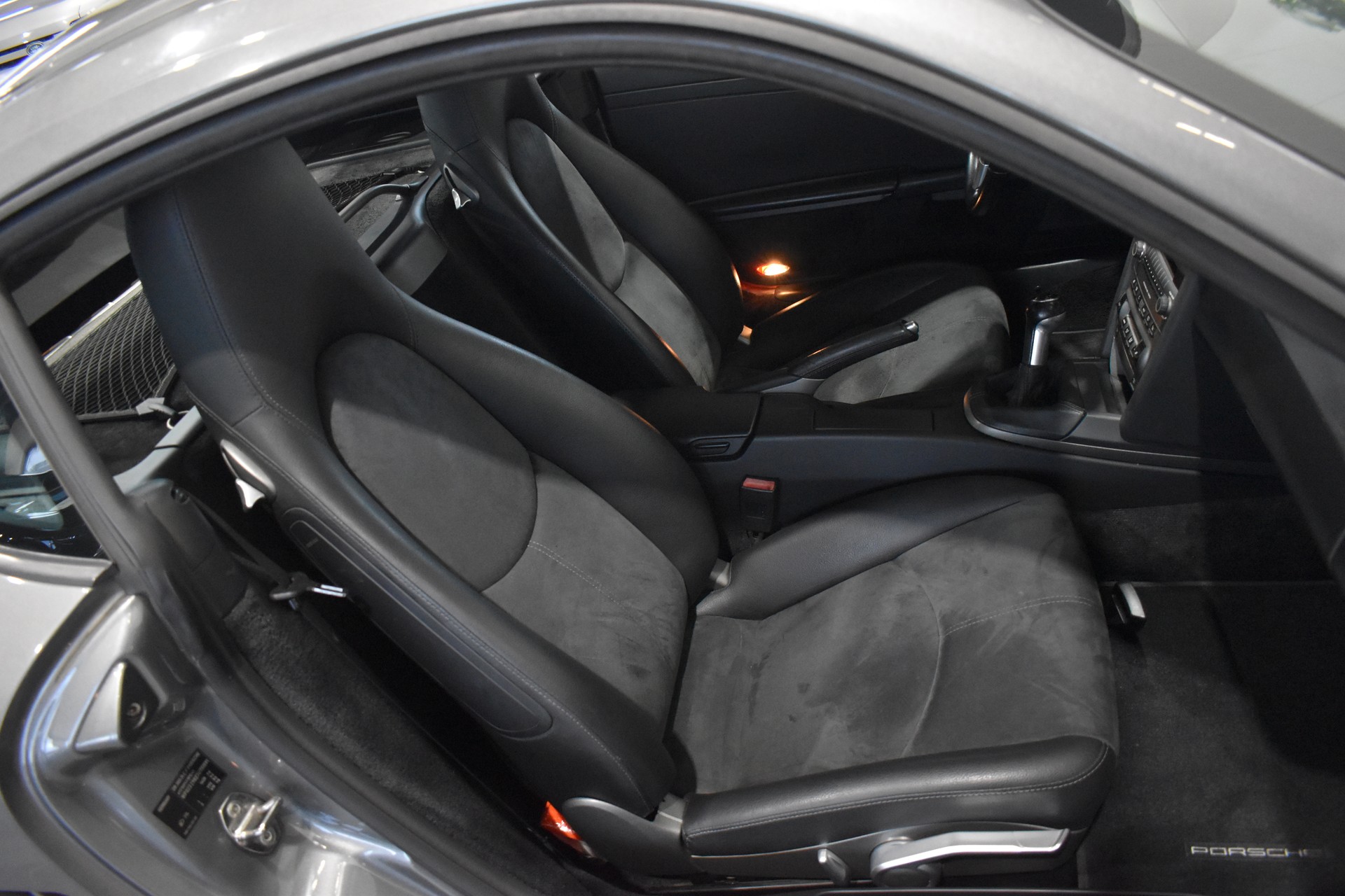 PORSCHE Cayman 2.7-image-13