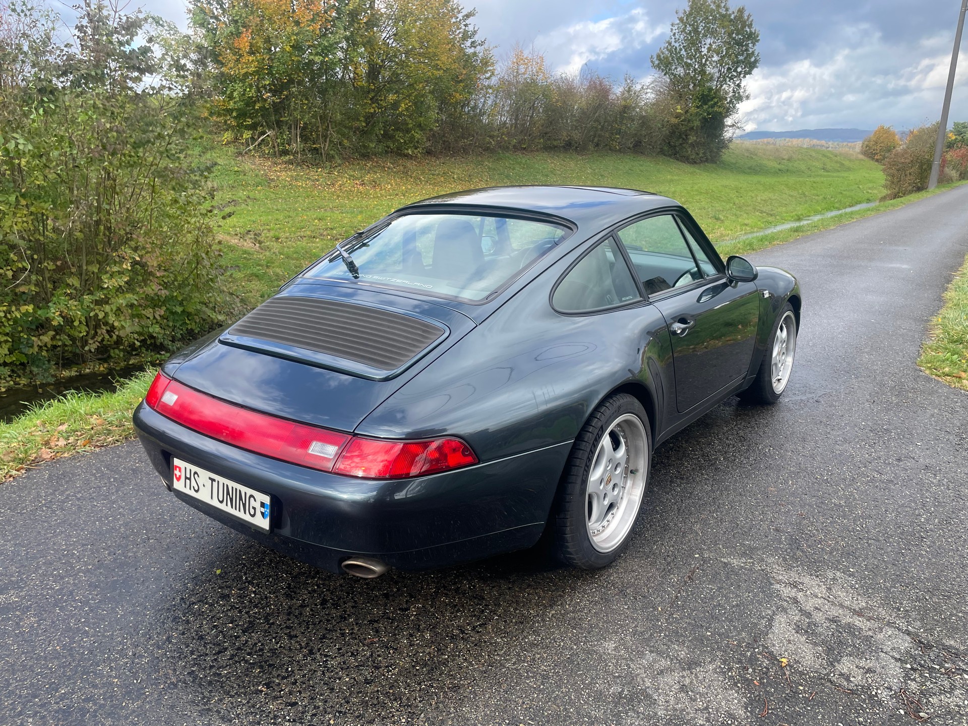 PORSCHE 911 Carrera-image-2