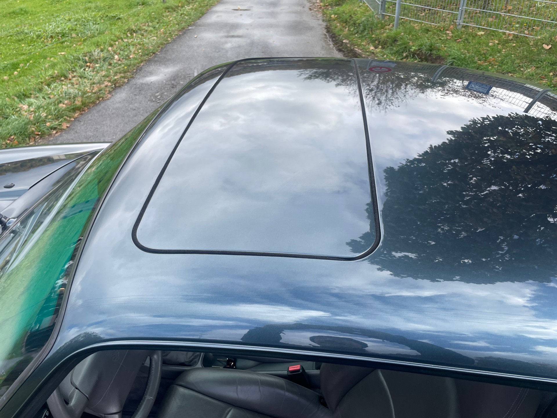 PORSCHE 911 Carrera-image-10