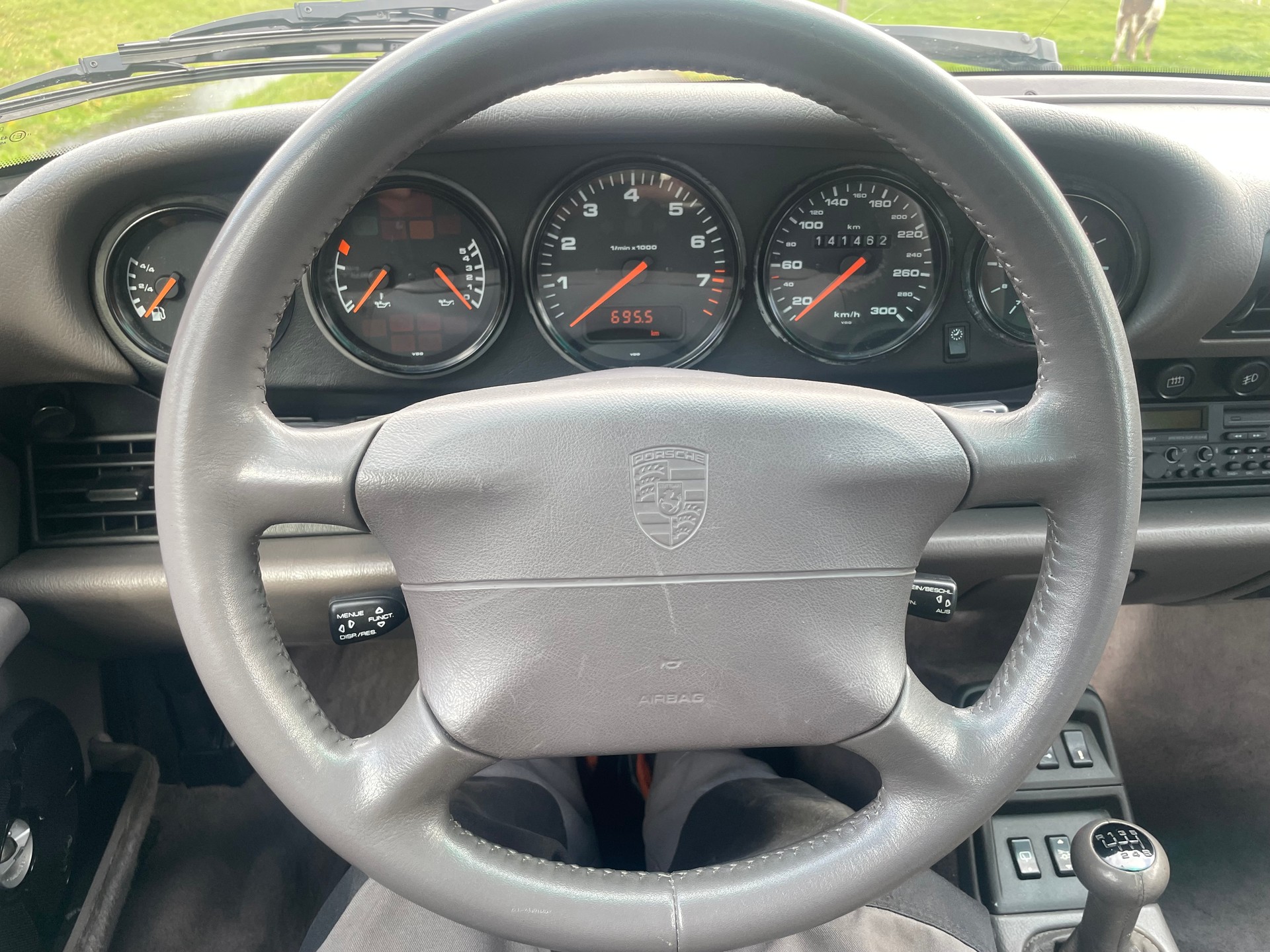 PORSCHE 911 Carrera-image-7