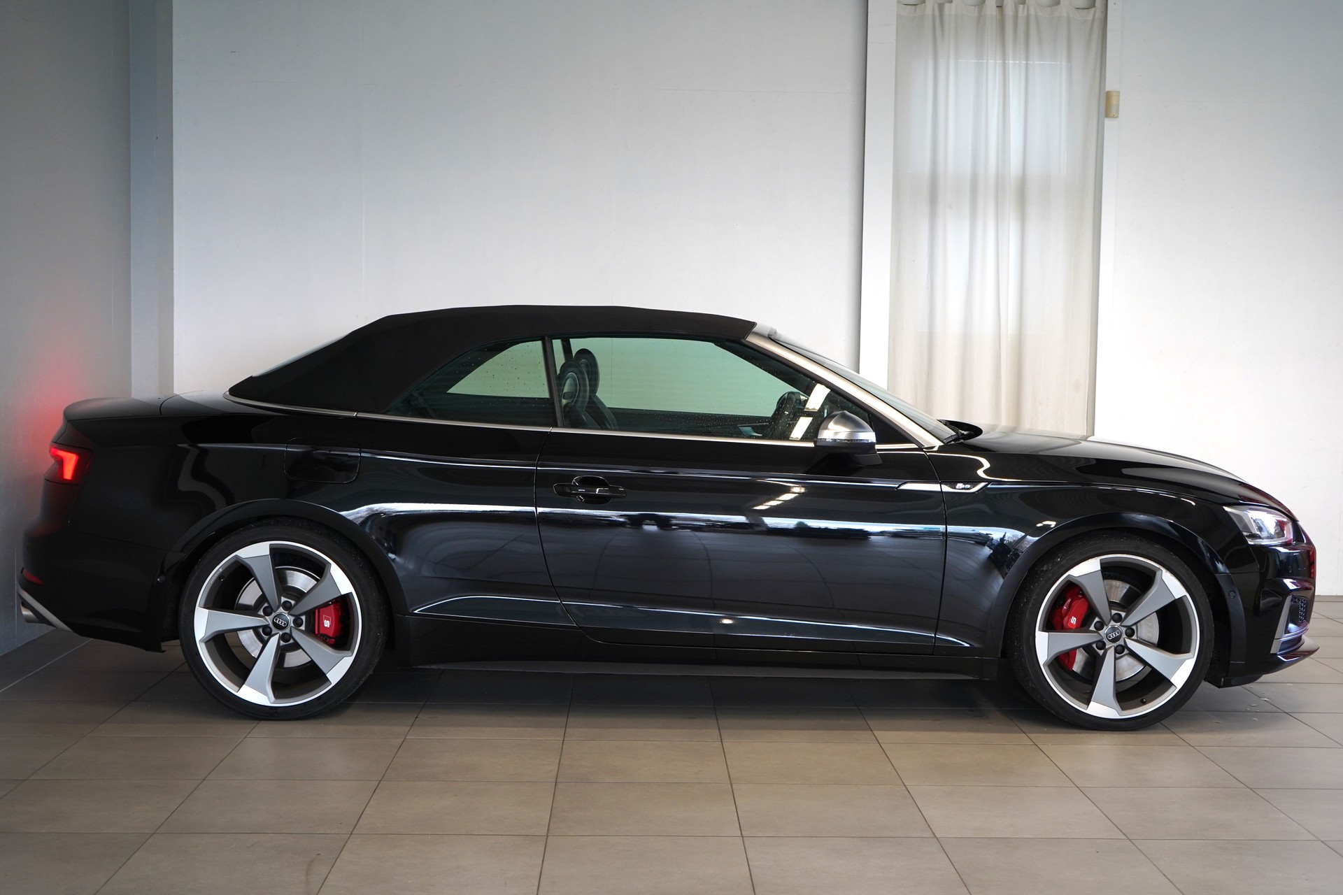 AUDI S5 Cabriolet 3.0 TFSI quattro tiptronic-image-6