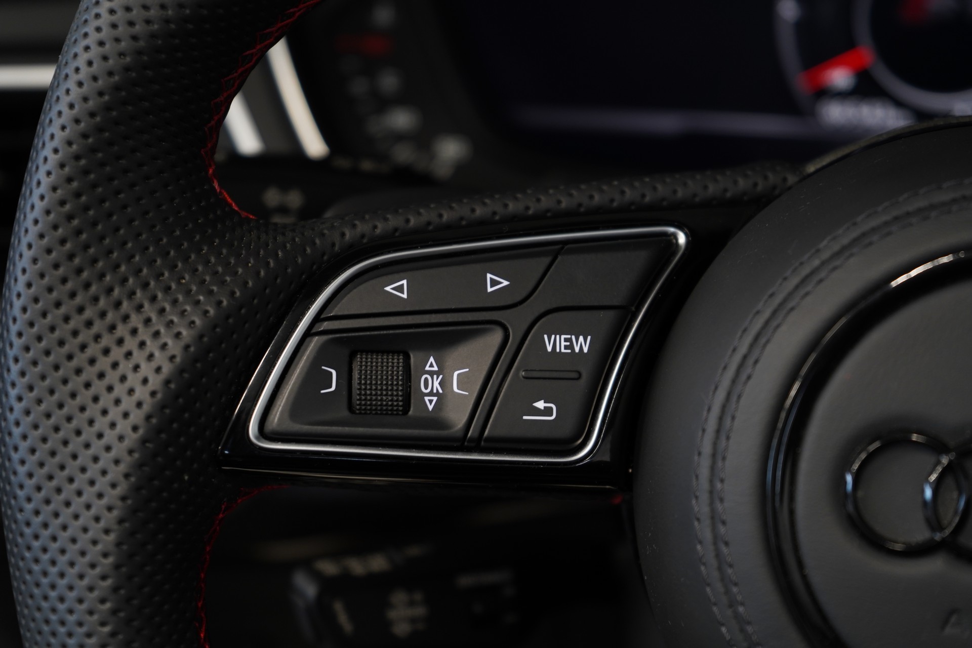 AUDI S5 Cabriolet 3.0 TFSI quattro tiptronic-image-19
