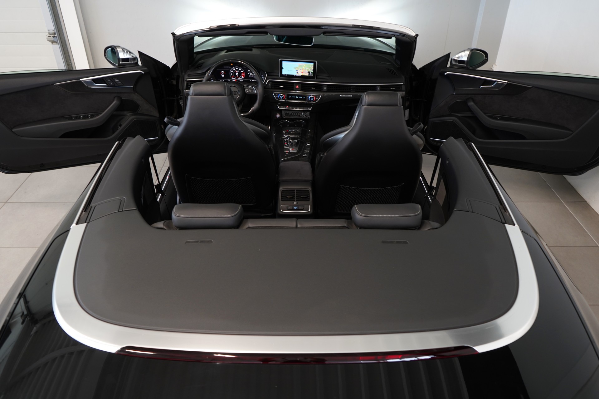 AUDI S5 Cabriolet 3.0 TFSI quattro tiptronic-image-30