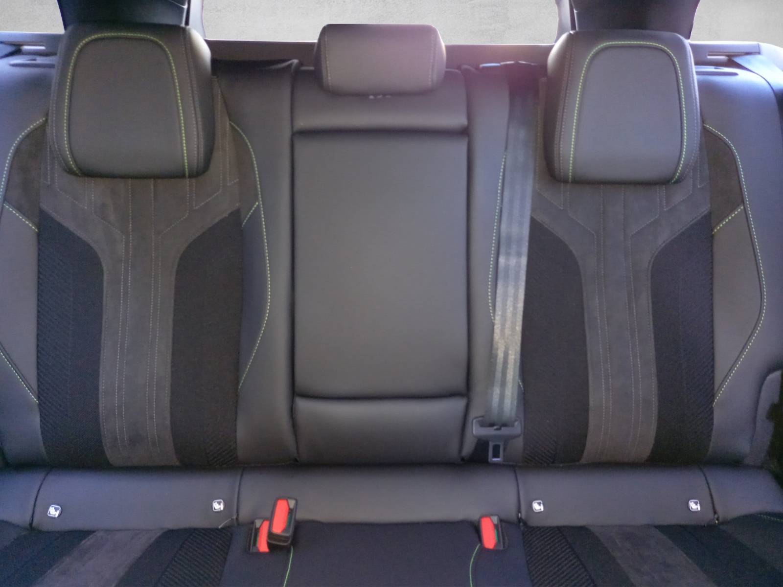 PEUGEOT 308 SW 1.6 PHEV 180 GT-image-9