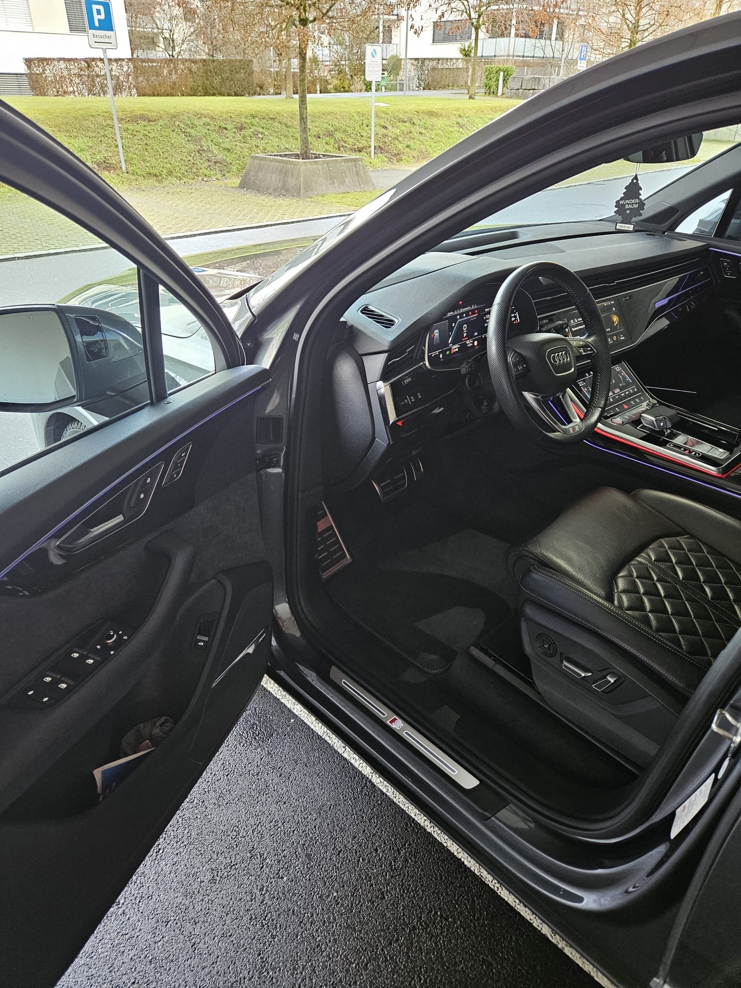 AUDI SQ7 4.0 TDI quattro tiptronic-image-10