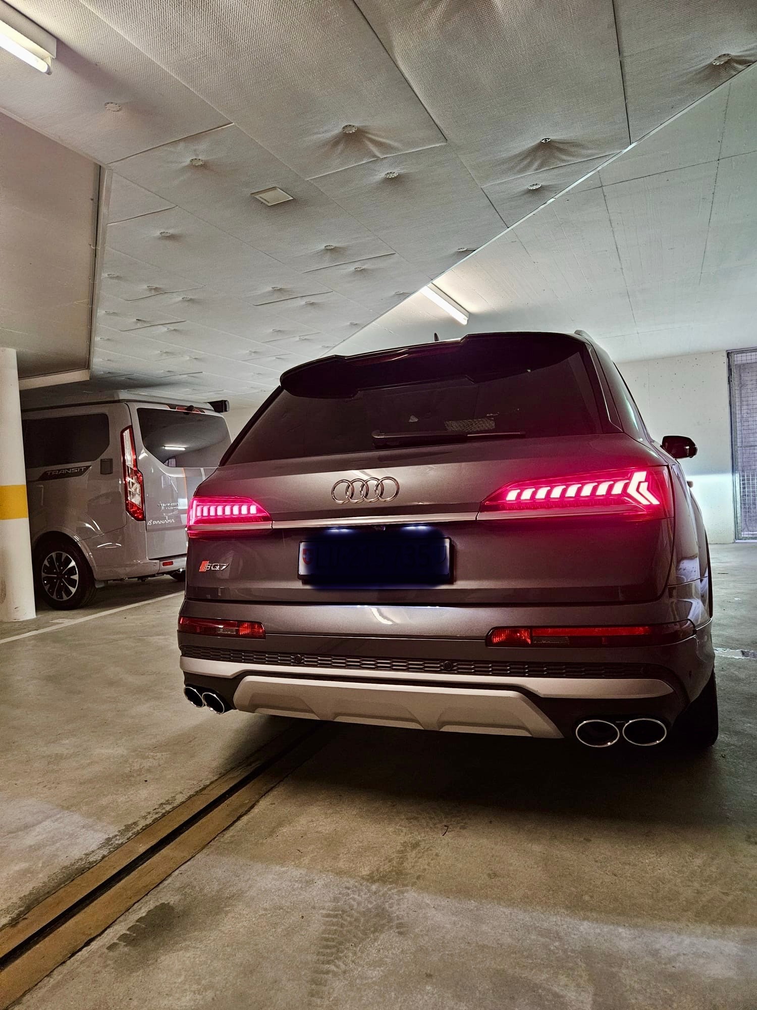 AUDI SQ7 4.0 TDI quattro tiptronic-image-2
