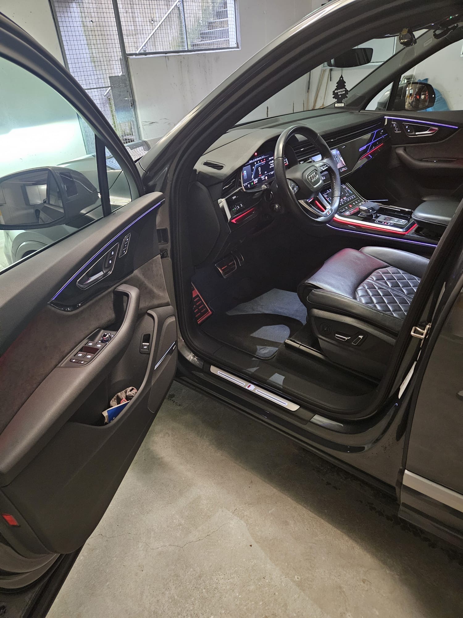 AUDI SQ7 4.0 TDI quattro tiptronic-image-1