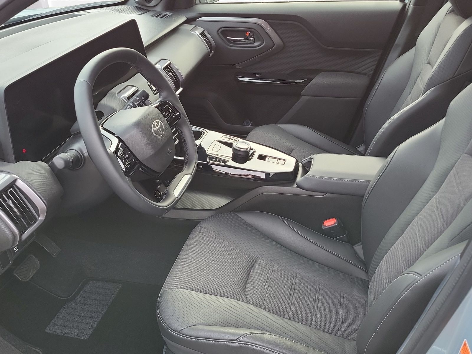 TOYOTA Urban Cruiser Premium AWD-image-12