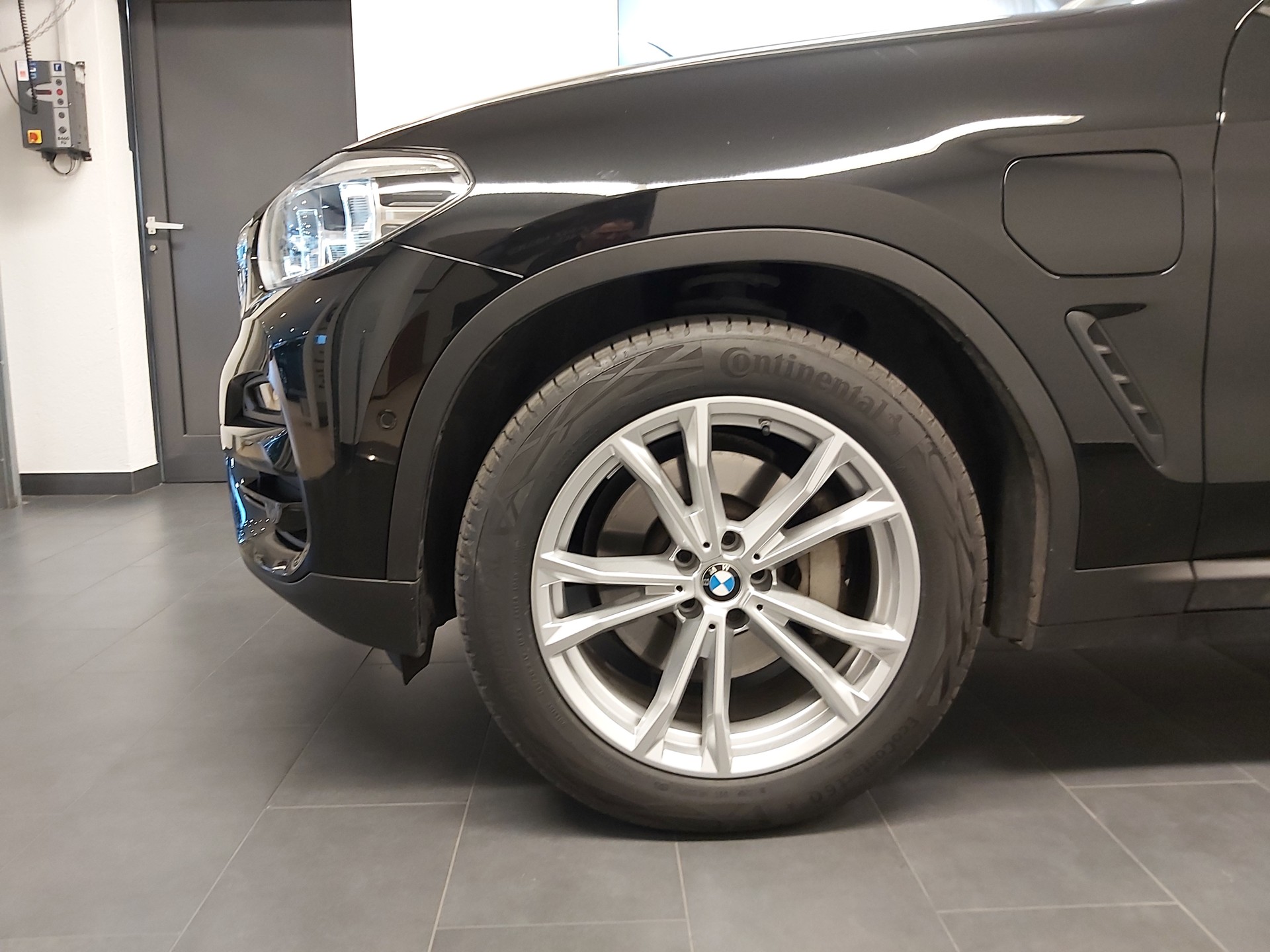 BMW X3 30e xDrive-image-3