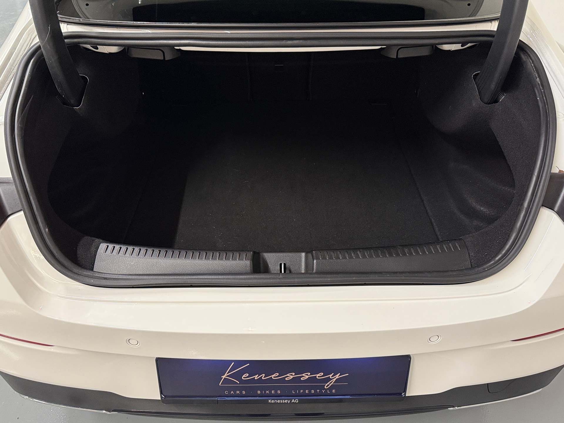 MERCEDES-BENZ CLA 180 PROGRESSIVE AUTOMAT | CH-FZG | GRATIS SERVICE | FRISCH AB MFK | SPORT PAKET BLACK | RÜCKFAHRKAMERA-image-15