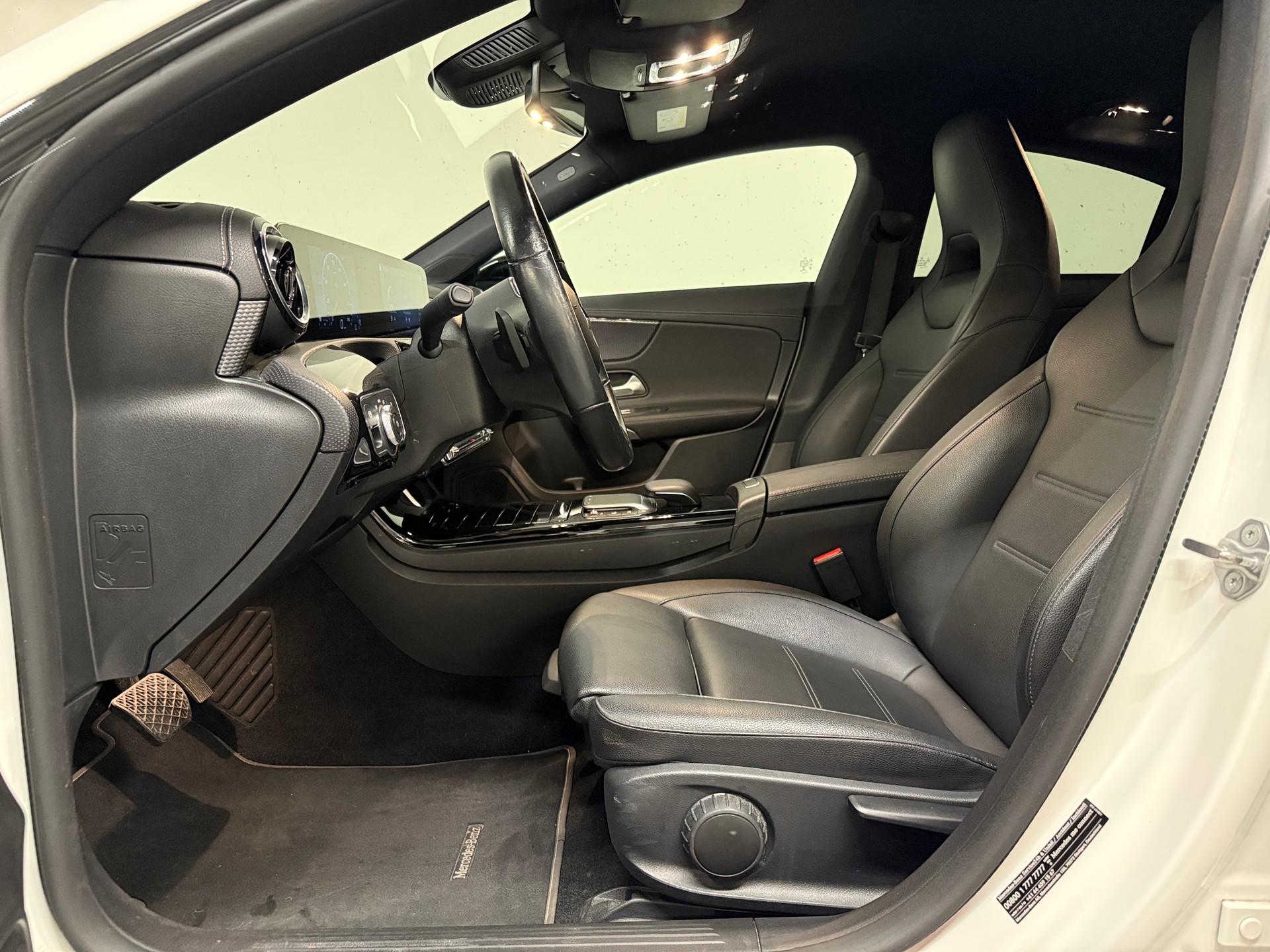 MERCEDES-BENZ CLA 180 PROGRESSIVE AUTOMAT | CH-FZG | GRATIS SERVICE | FRISCH AB MFK | SPORT PAKET BLACK | RÜCKFAHRKAMERA-image-7
