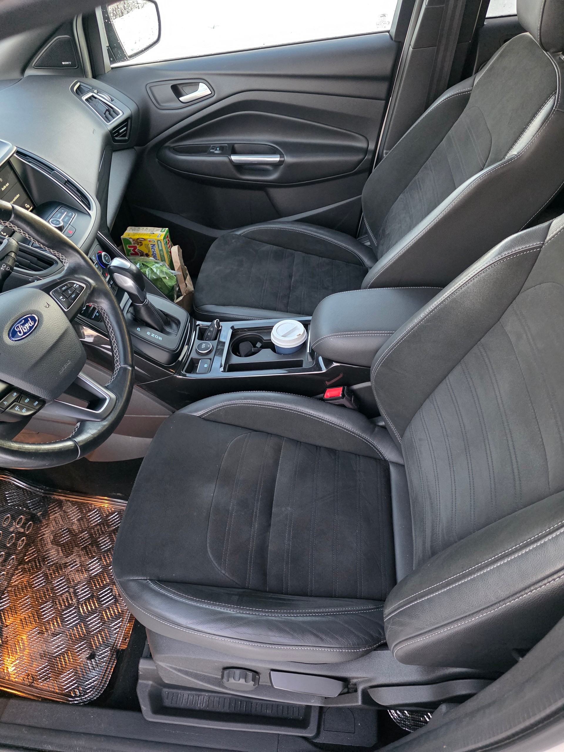 FORD Kuga 2.0 TDCi ST Line High 4WD PowerShift-image-6