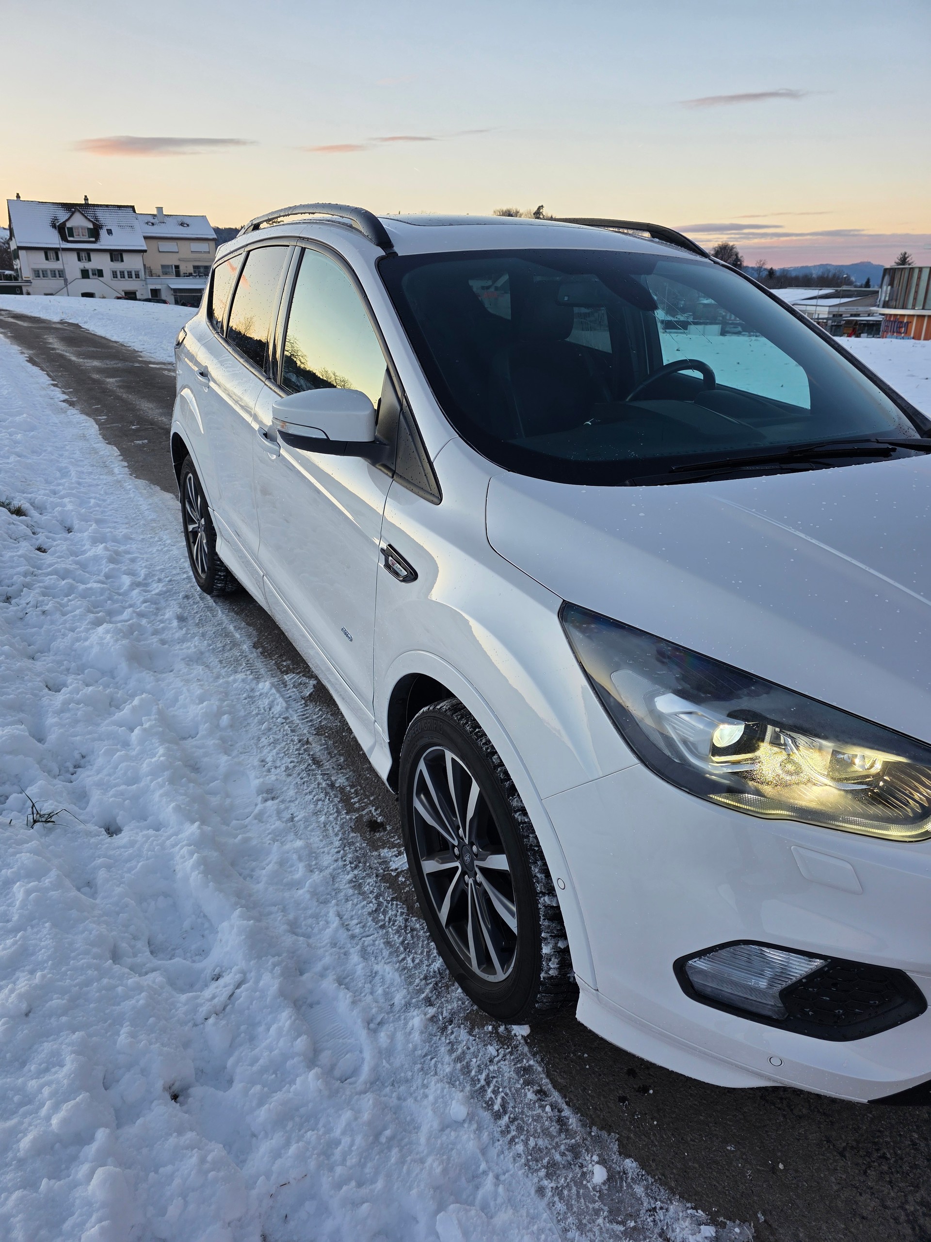 FORD Kuga 2.0 TDCi ST Line High 4WD PowerShift-image-2