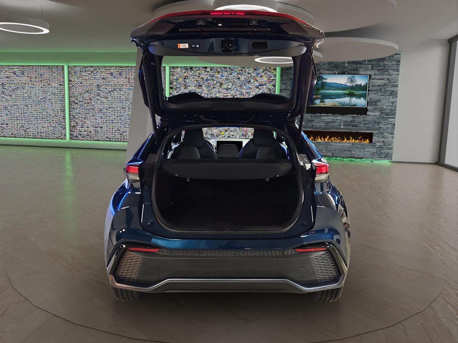 TOYOTA C-HR 2.0 PHEV Style-image-18