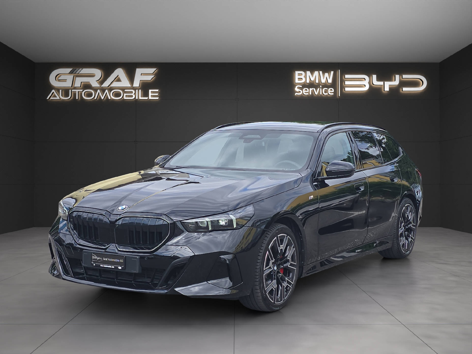BMW 520d xDrive Touring M Sport PRO ** VOLLAUSSTATTUNG // 5 Jahre GARANTIE // 2'000 kg Anhängelast **-image-0