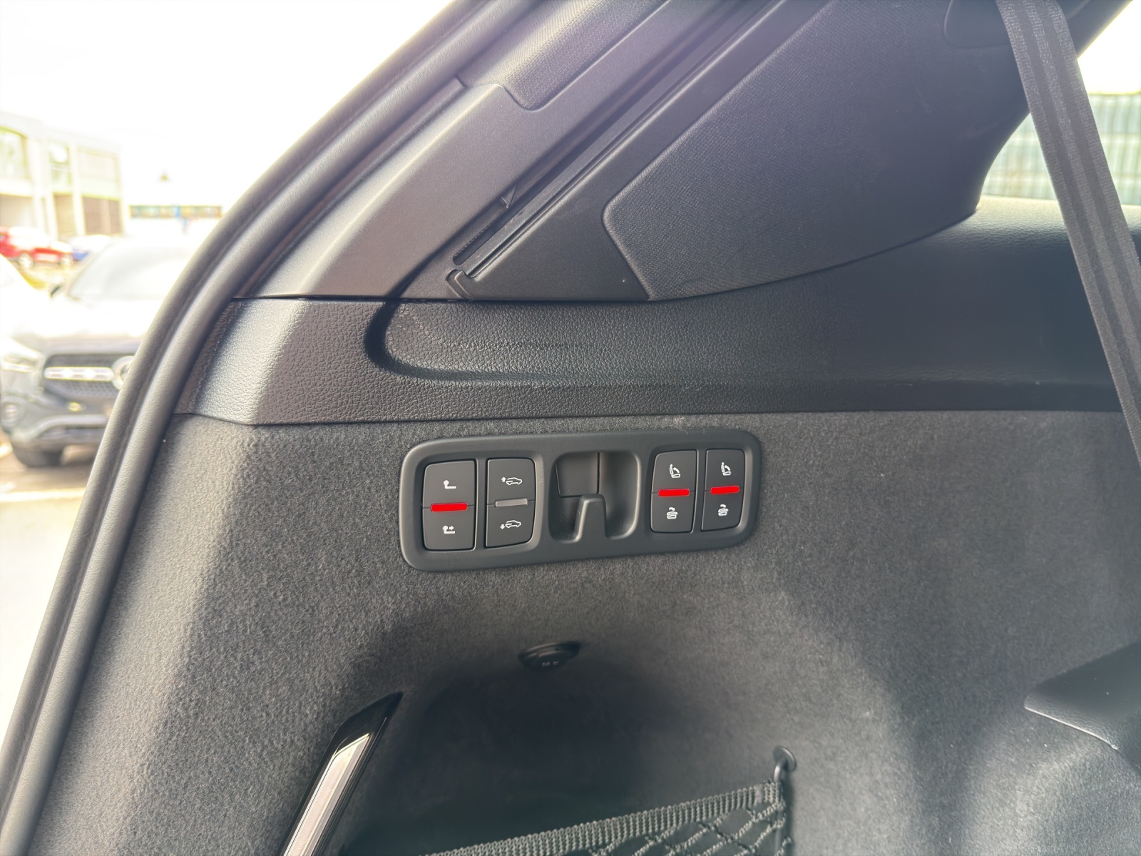 AUDI SQ7 4.0 TDI quattro tiptronic-image-16