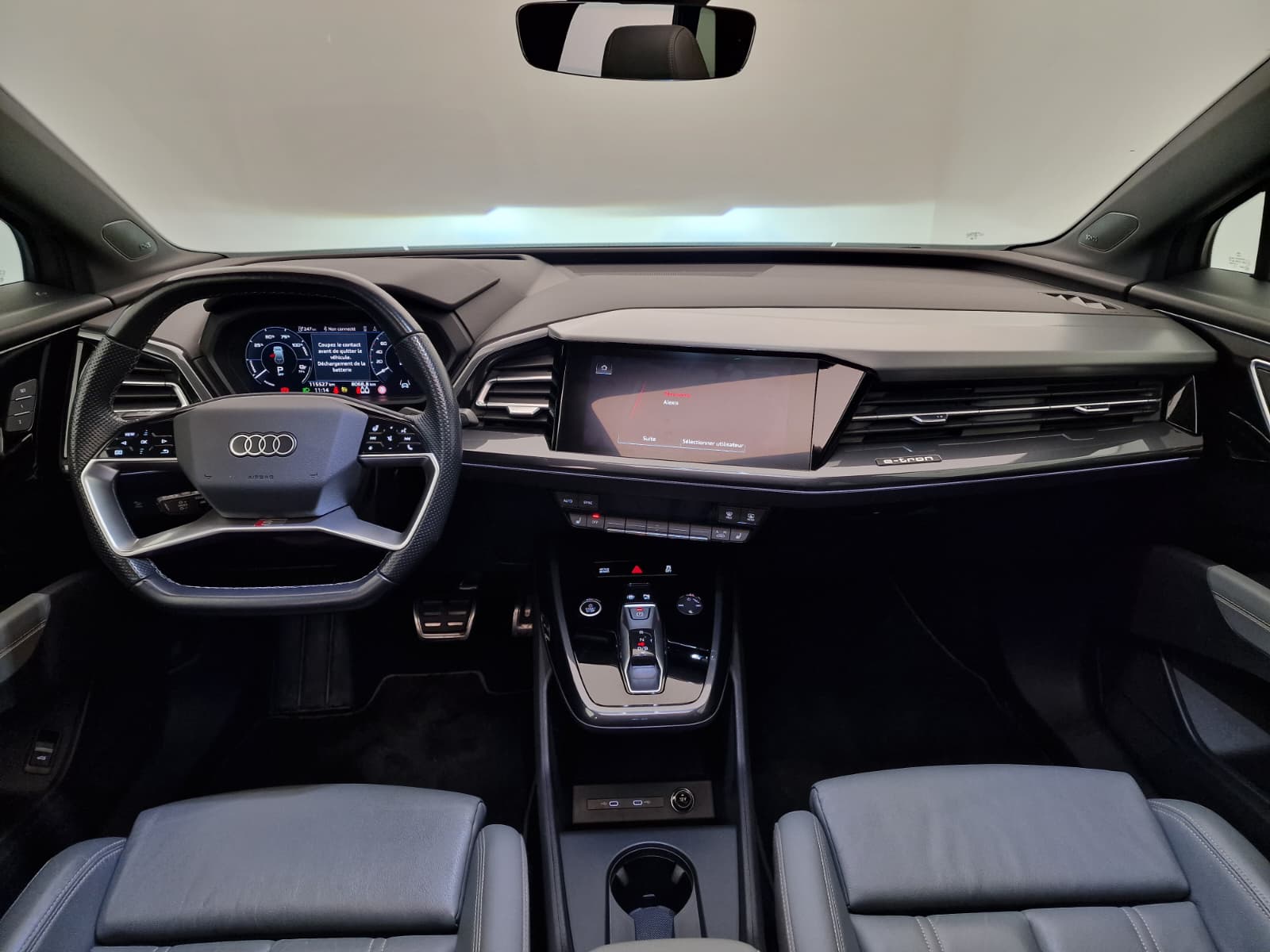 AUDI Q4 e-tron 50 quattro-image-10
