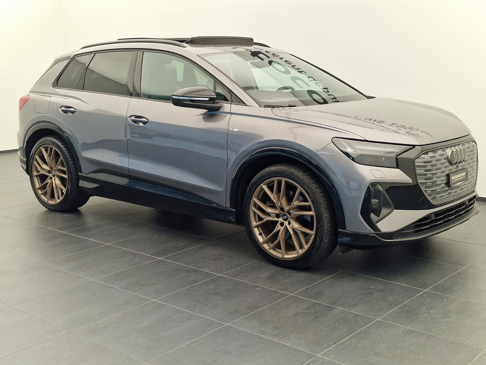 AUDI Q4 e-tron 50 quattro-image-5