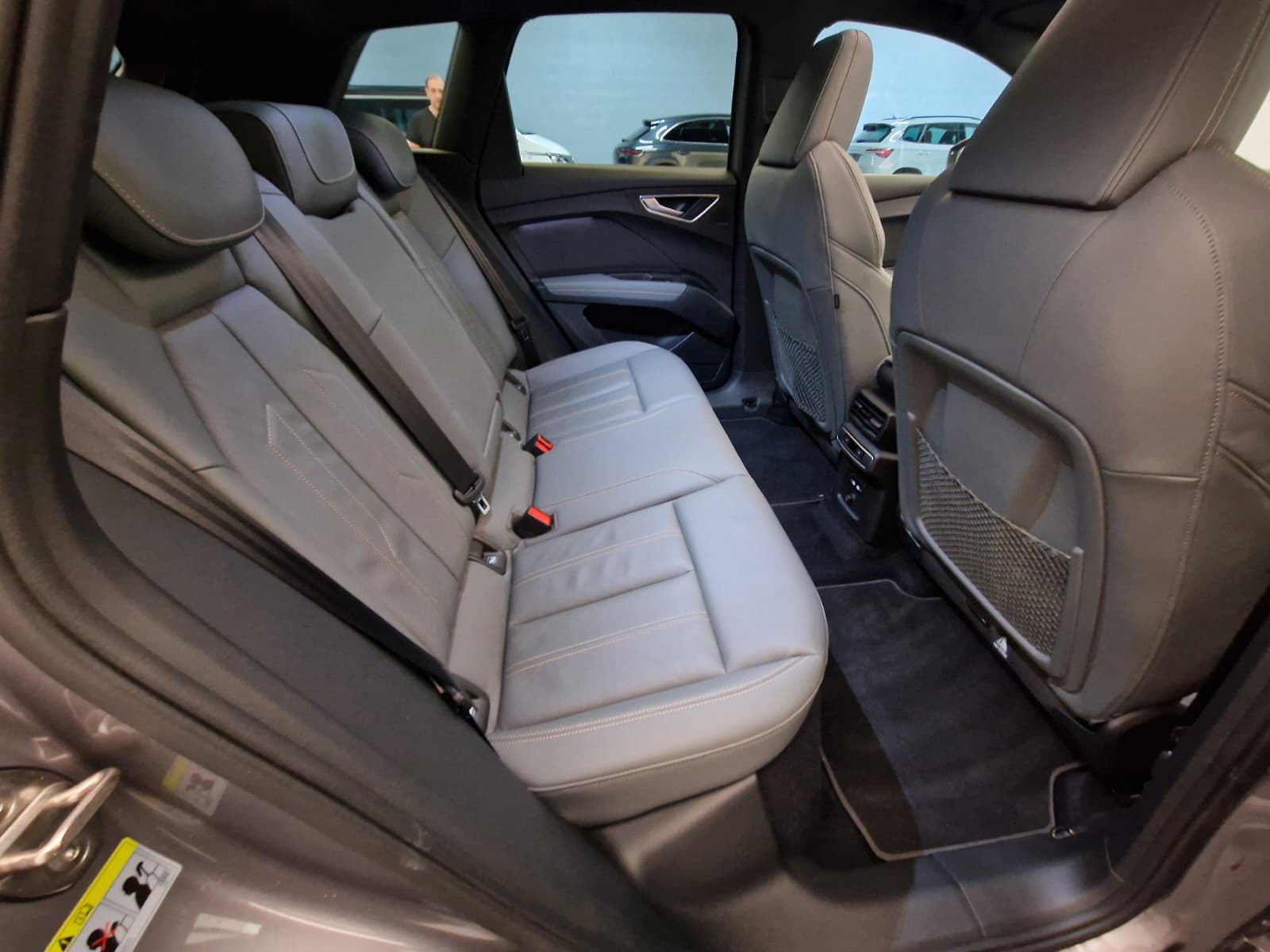 AUDI Q4 e-tron 50 quattro-image-14