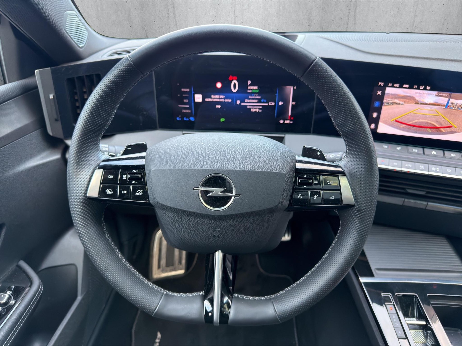 OPEL Astra 1.6 T PHEV 180 Ultimate-image-9