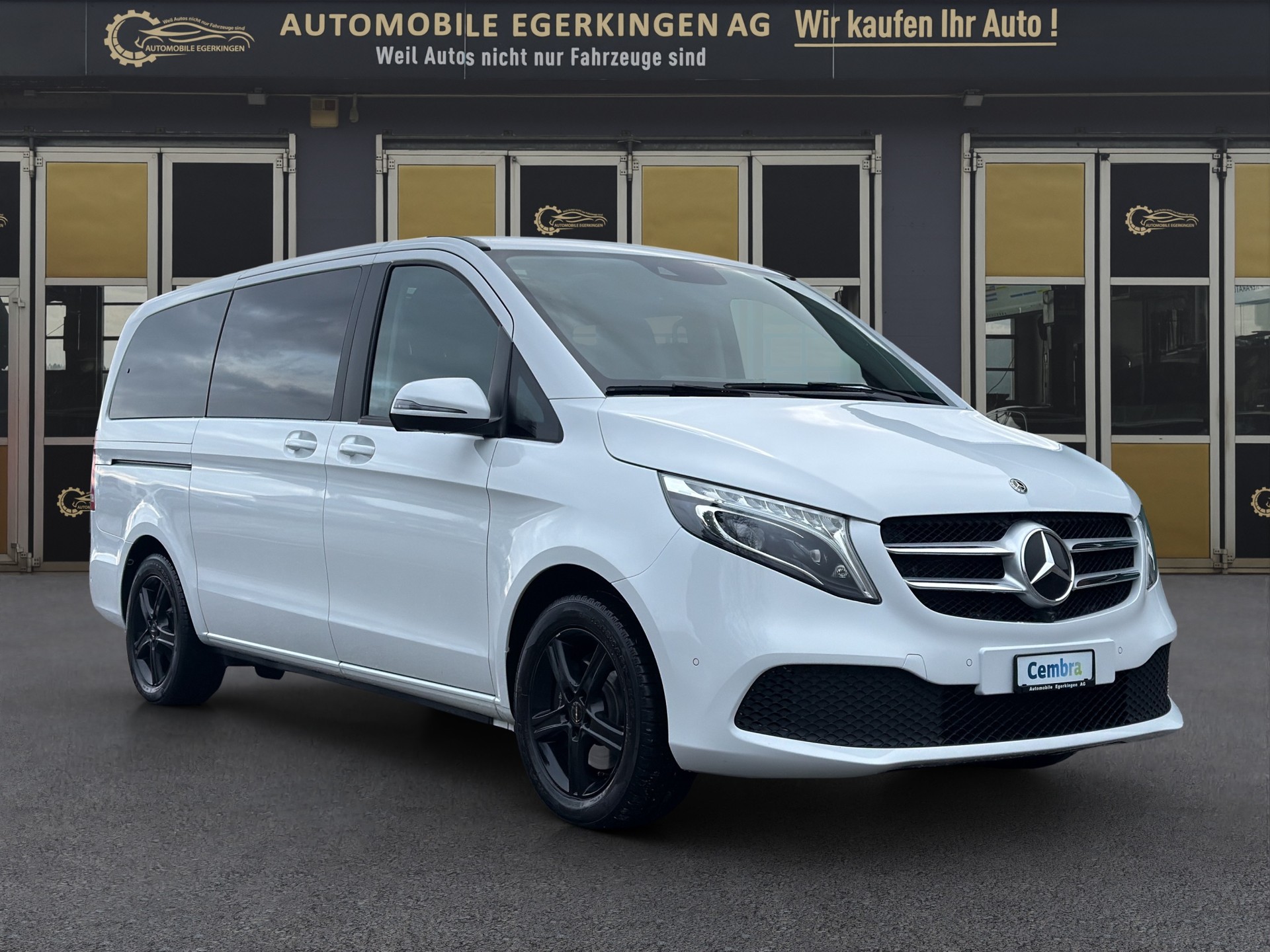 MERCEDES-BENZ V 250 d lang 4matic Van-image-2
