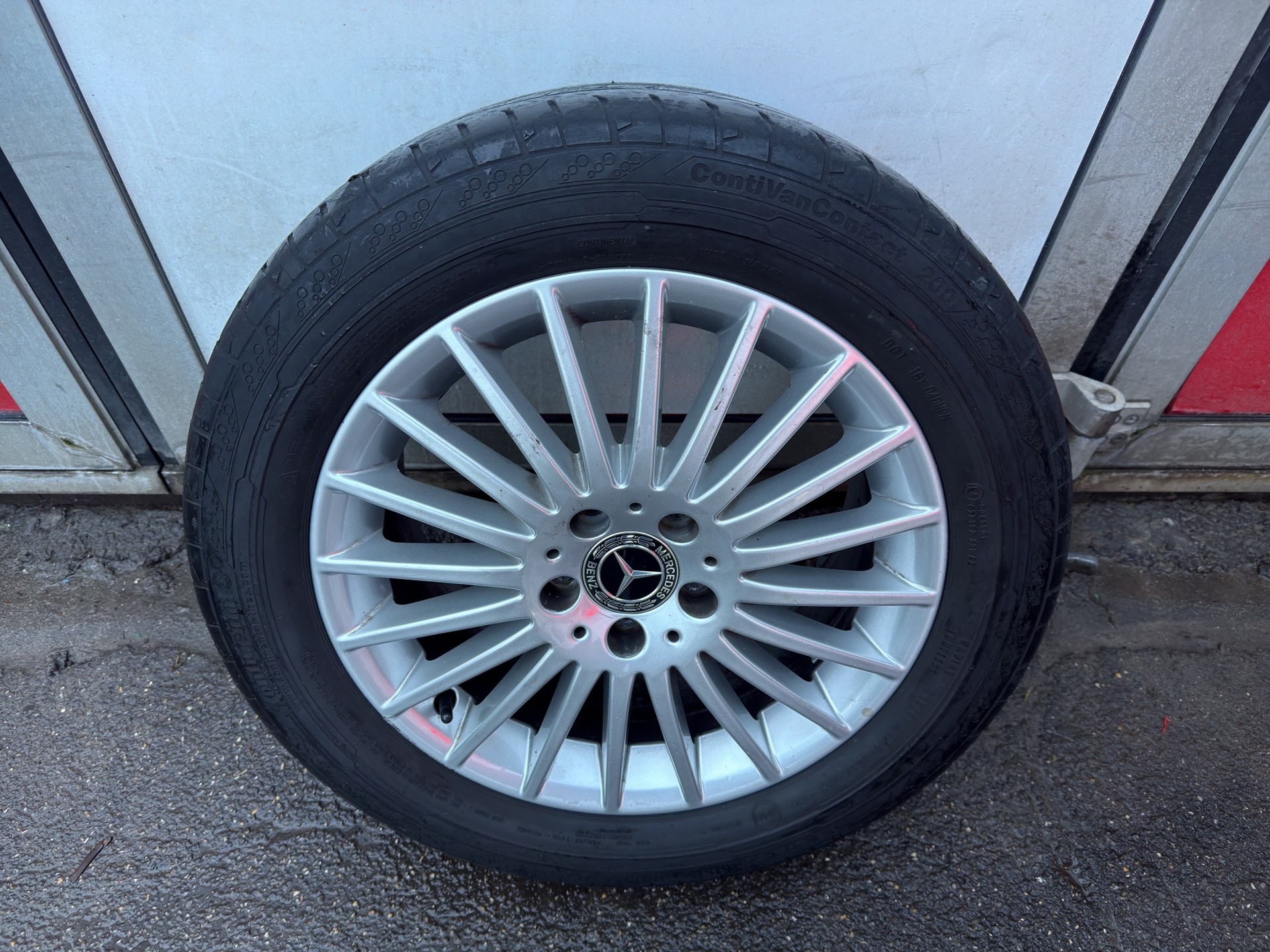 MERCEDES-BENZ V 250 d lang 4matic Van-image-20