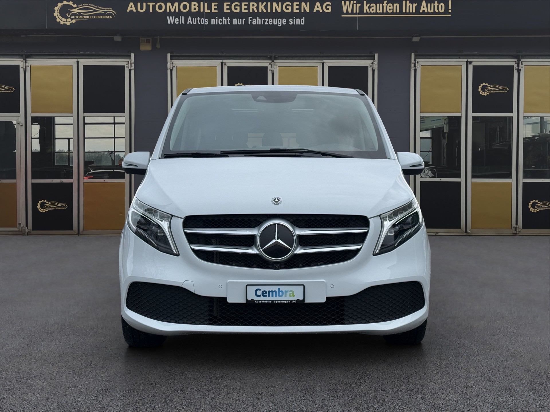 MERCEDES-BENZ V 250 d lang 4matic Van-image-1