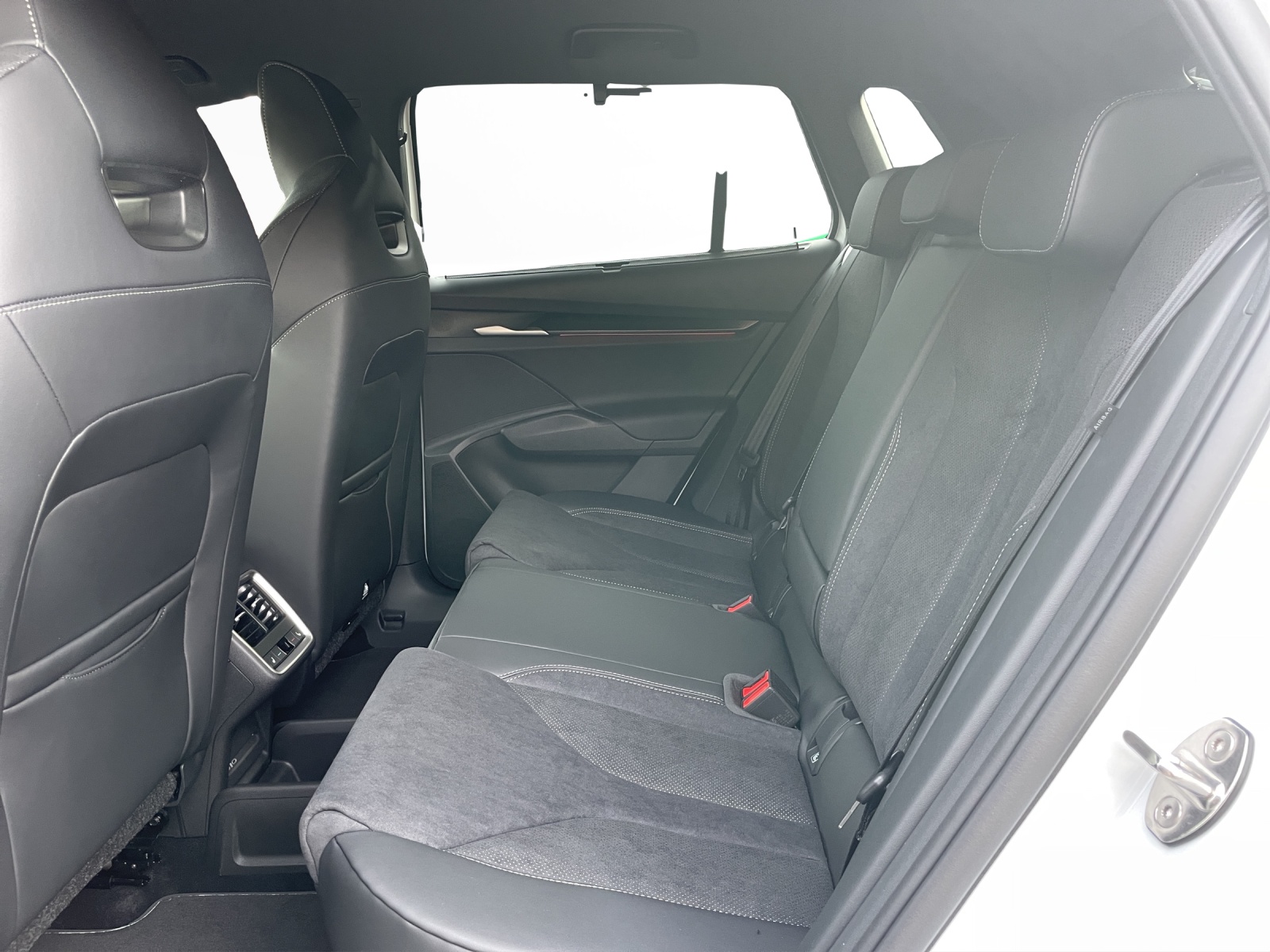 SKODA Elroq 85 Sportline-image-13