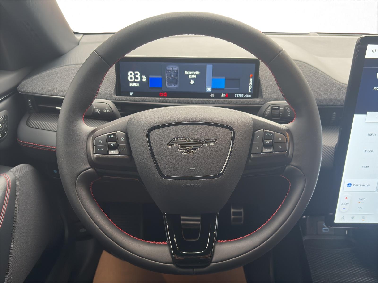 FORD Mustang Mach-E Premium AWD-image-11
