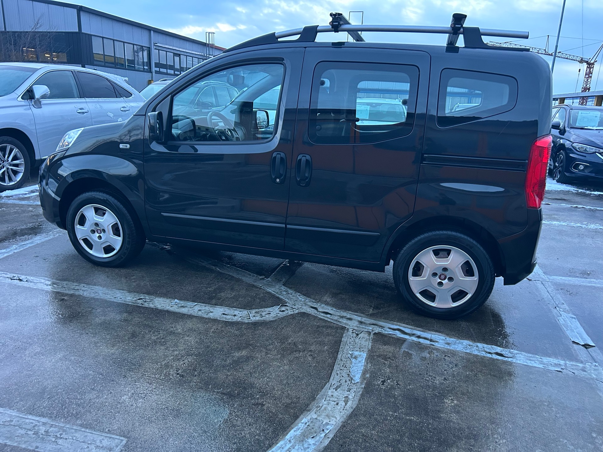FIAT Qubo 1.4 Natural Power Lounge-showroom-element-1