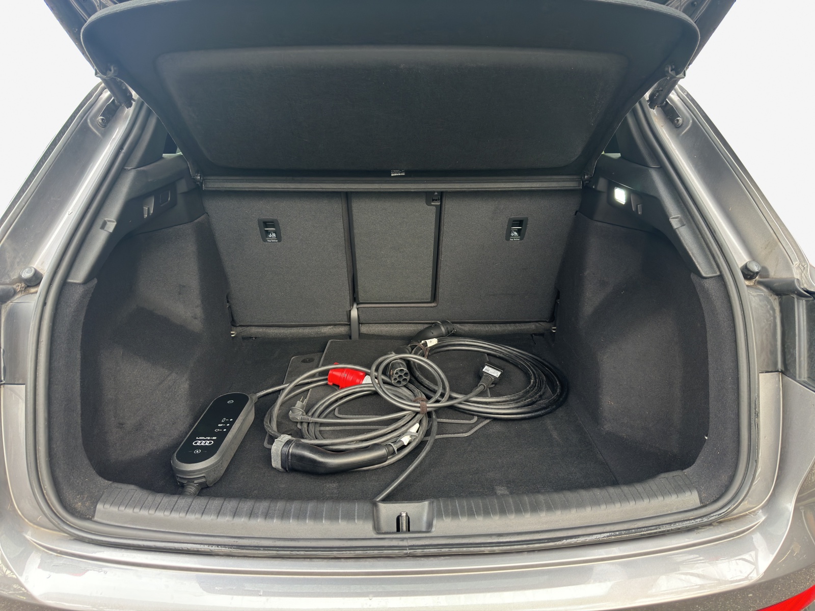 AUDI Q4 e-tron 50 quattro-image-13