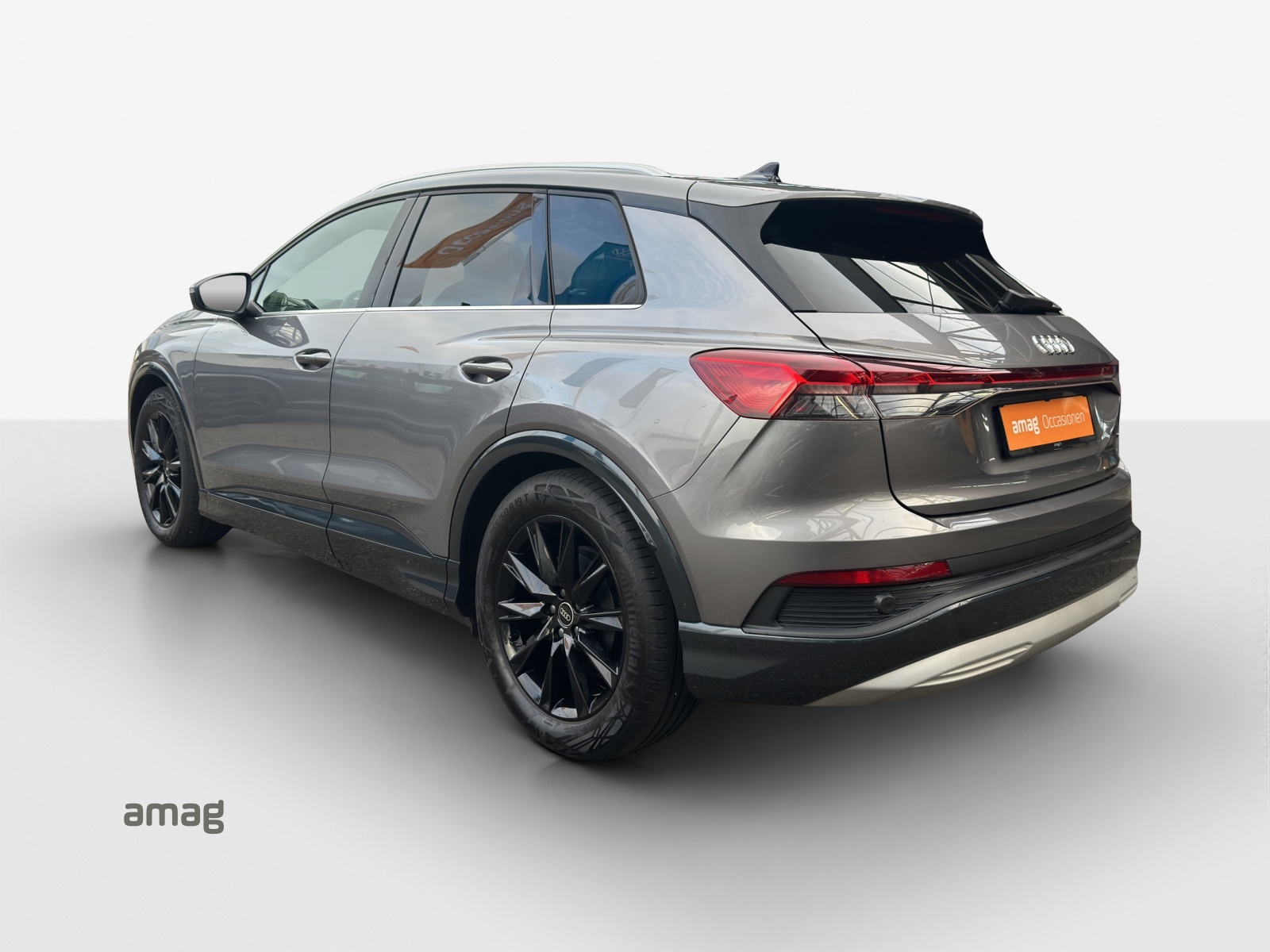 AUDI Q4 e-tron 50 quattro-image-2
