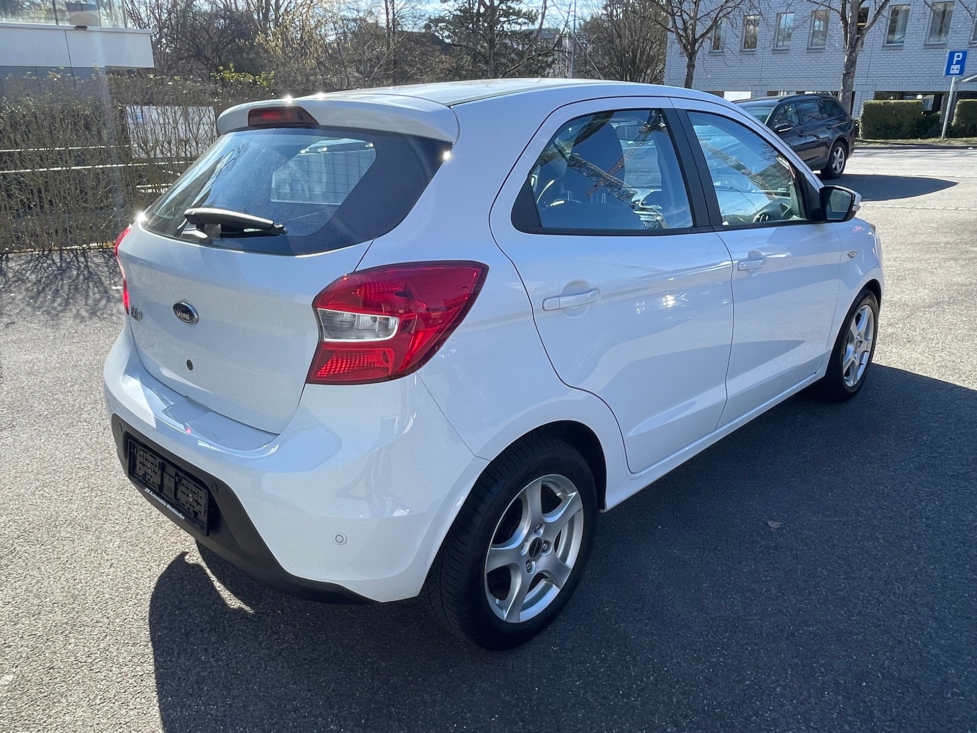 FORD KA+ 1.2 Ti-VCT Cool&Sound-image-3