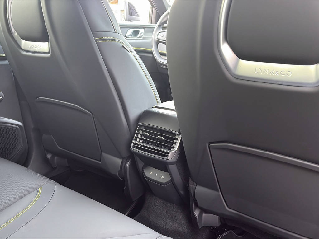 LYNK & CO 01 1.5 PHEV More-image-15