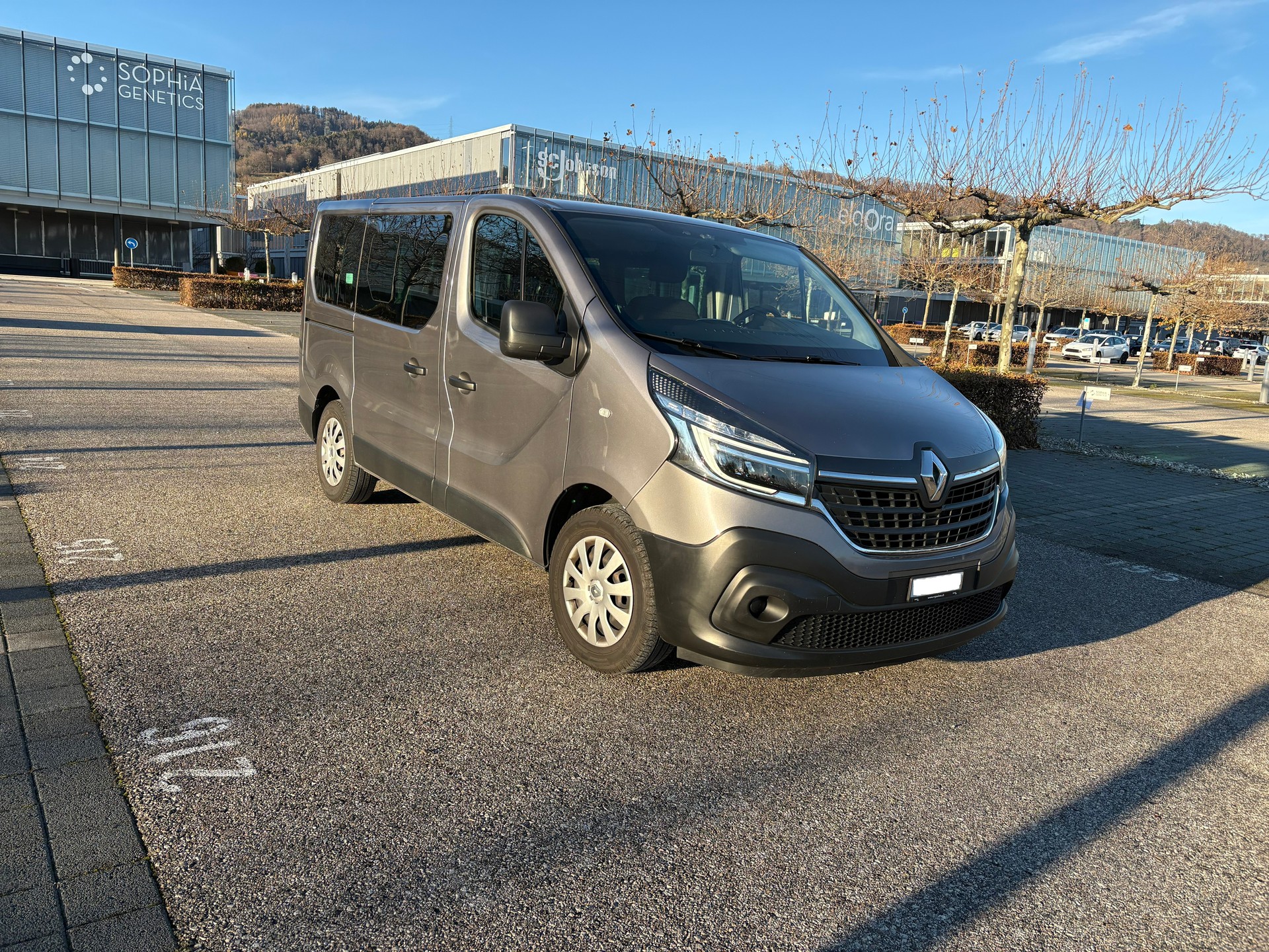 RENAULT Trafic Blue dCi 120 9 places Passenger Zen-image-4