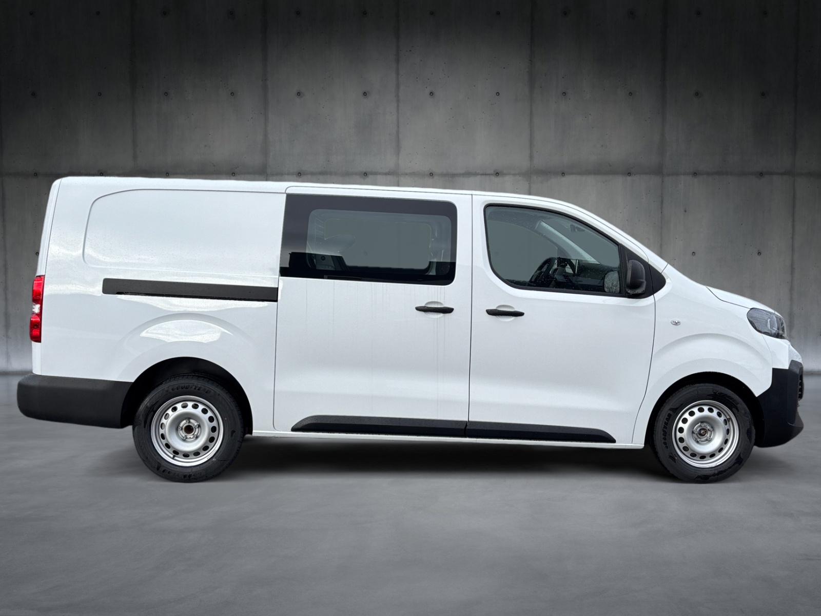 PEUGEOT Expert 2.0 BlueHDi 145 S&S Vertiefte Kabine Long-image-3