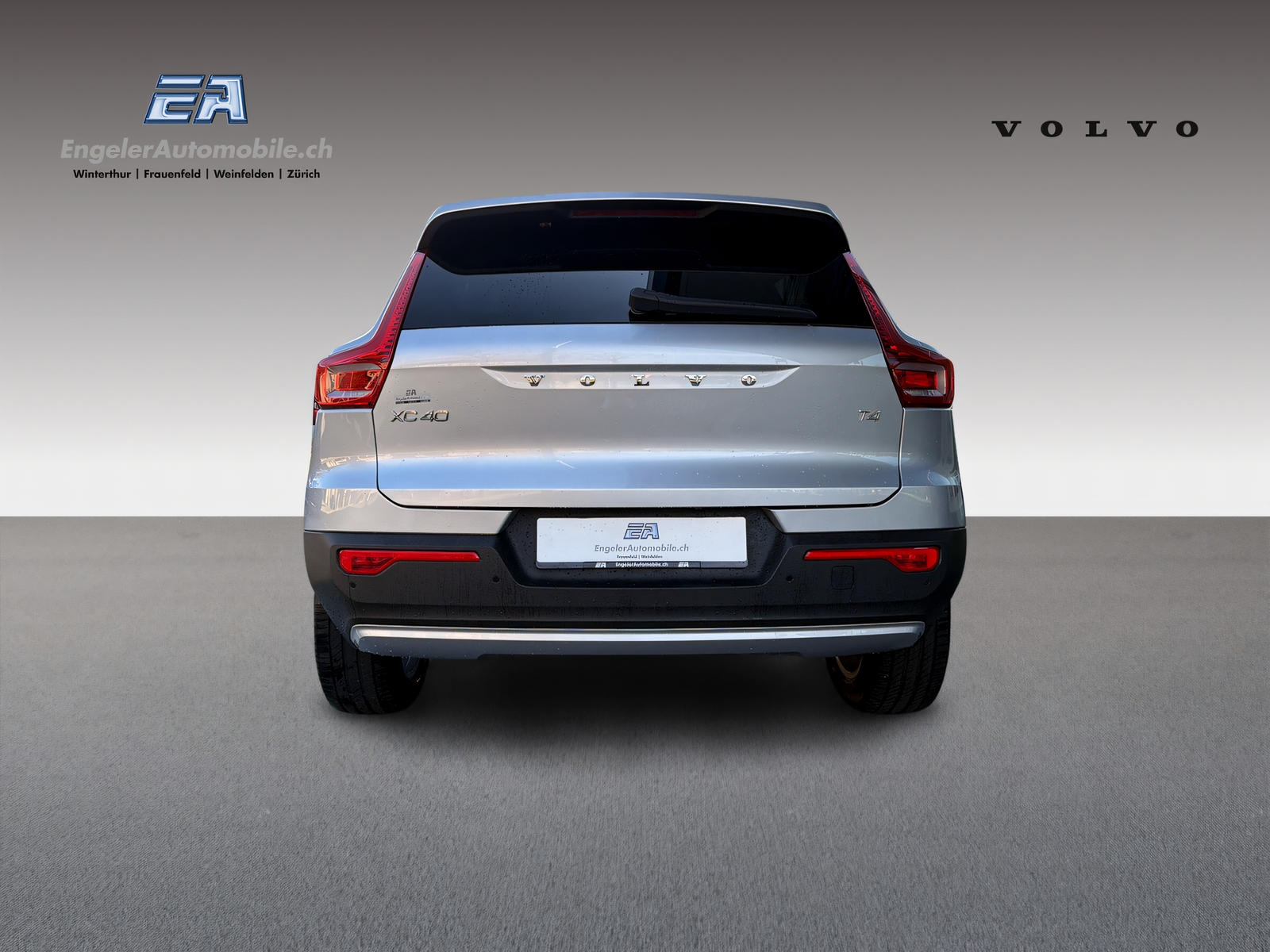 VOLVO XC40 2.0 T4 Momentum-image-4