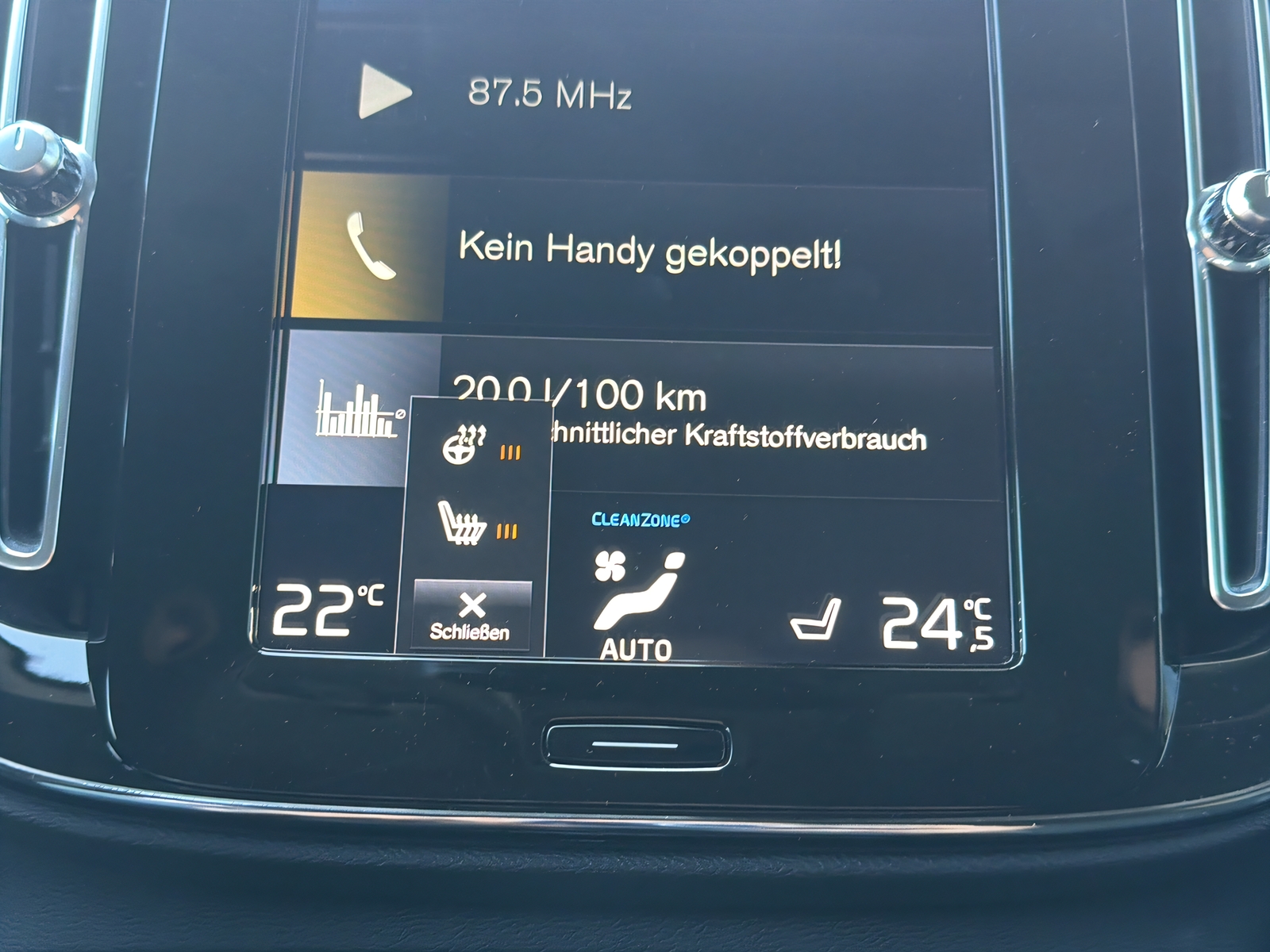 VOLVO XC40 2.0 T4 Momentum-image-12