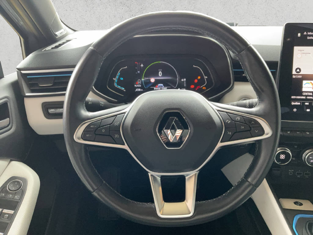 RENAULT Clio 1.6 E-Tech Edition One-image-9