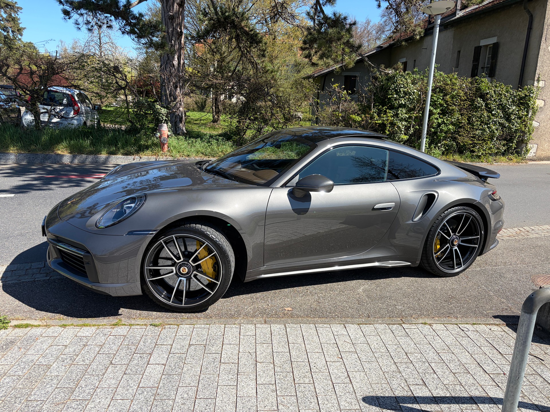 PORSCHE Porsche 911 Turbo S PDK – 8'000 km – Porsche Approved 2028 – CH – Dotation exceptionnelle-image-1