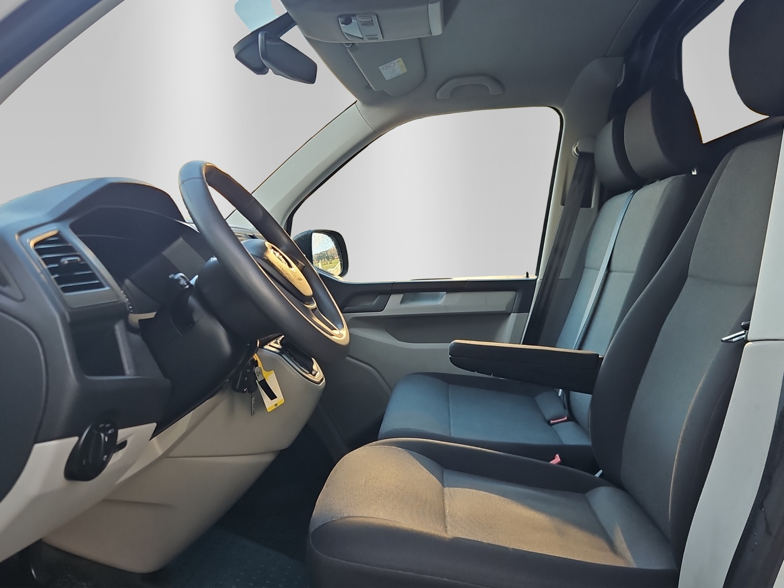 VW T6 2.0 TDI 4Motion DSG-image-5
