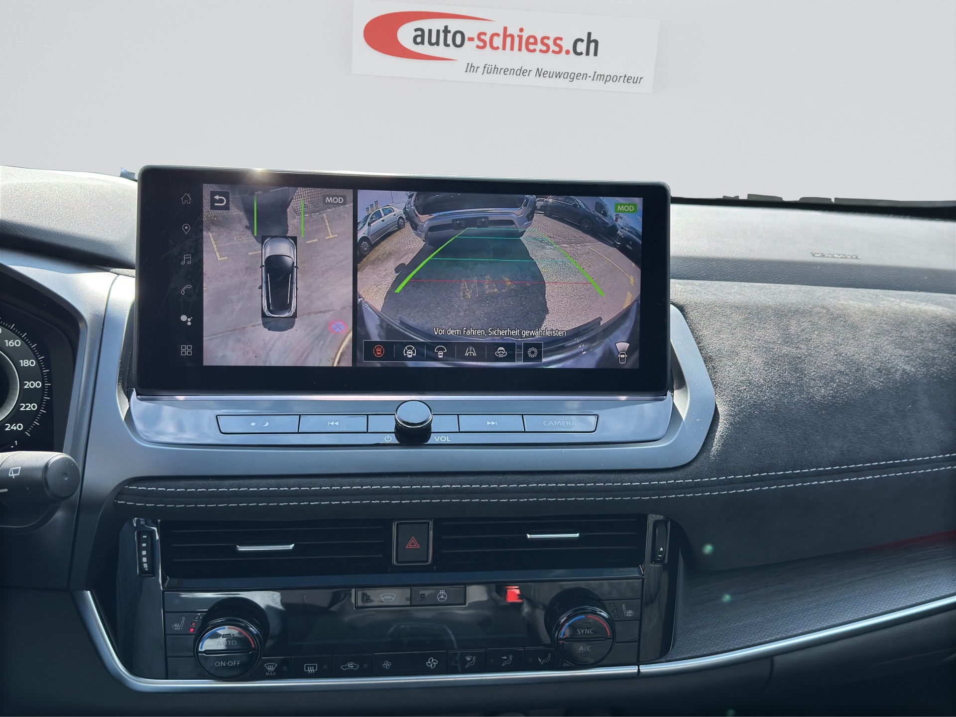 NISSAN Qashqai 1.3 DIG-T MHEV Tekna+ Xtronic-image-17