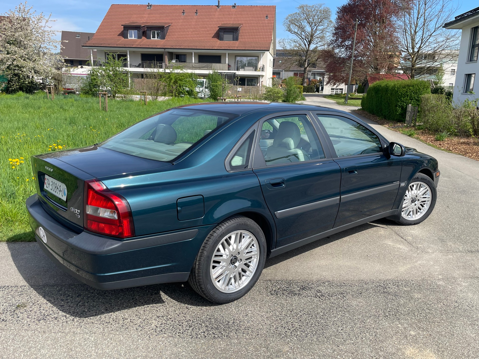 VOLVO S80 T6-showroom-element-2